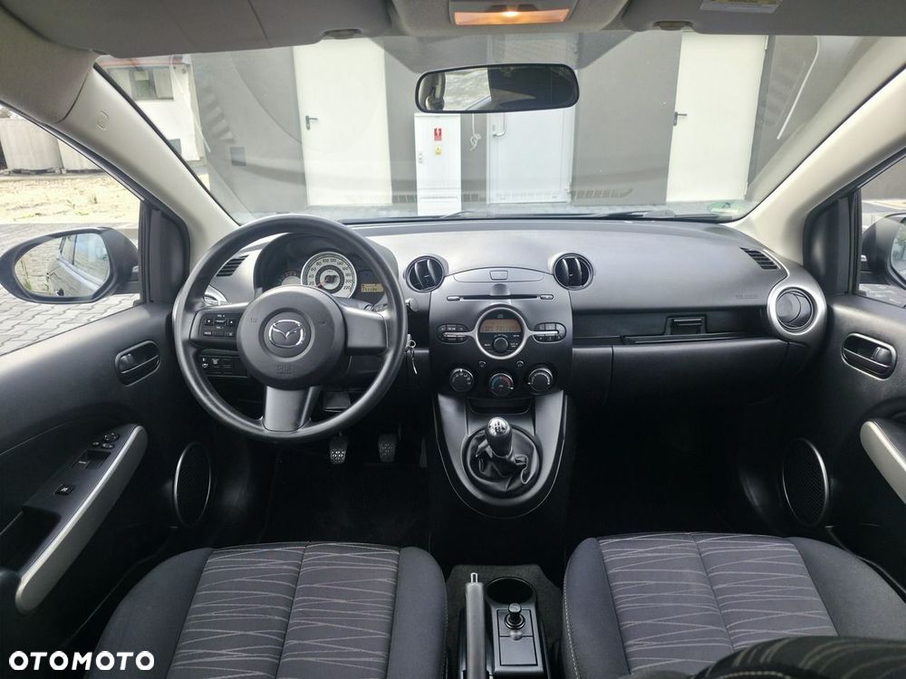 Mazda 2 - 11