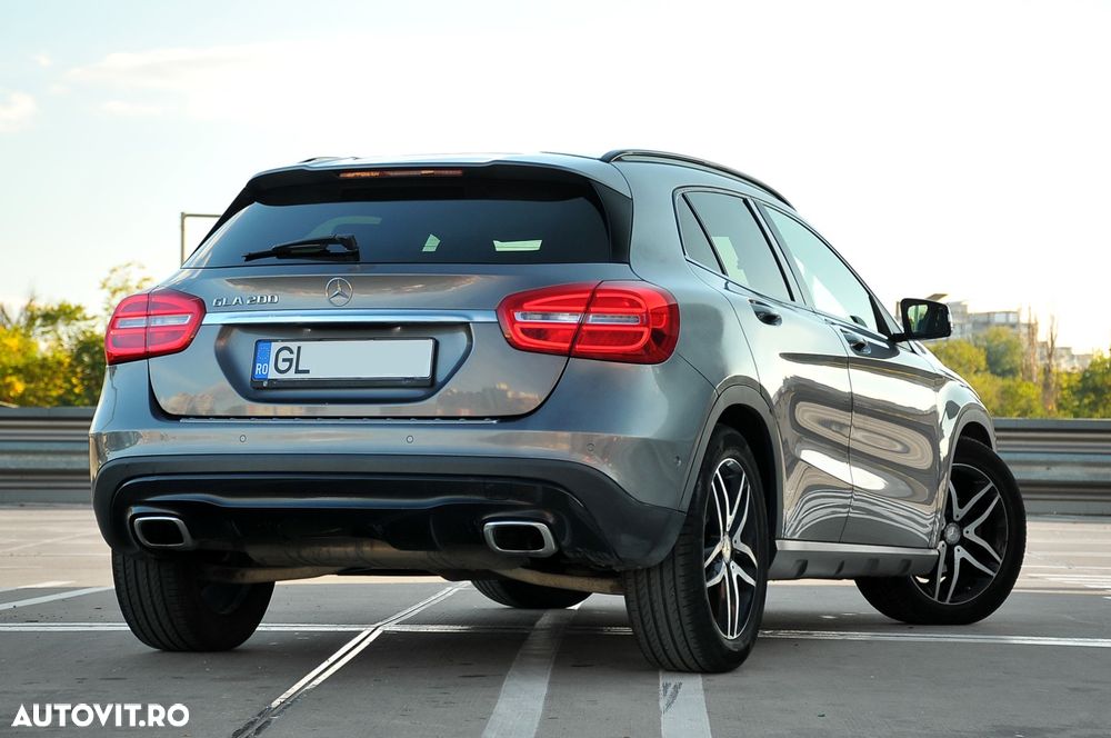 Mercedes-Benz GLA - 4