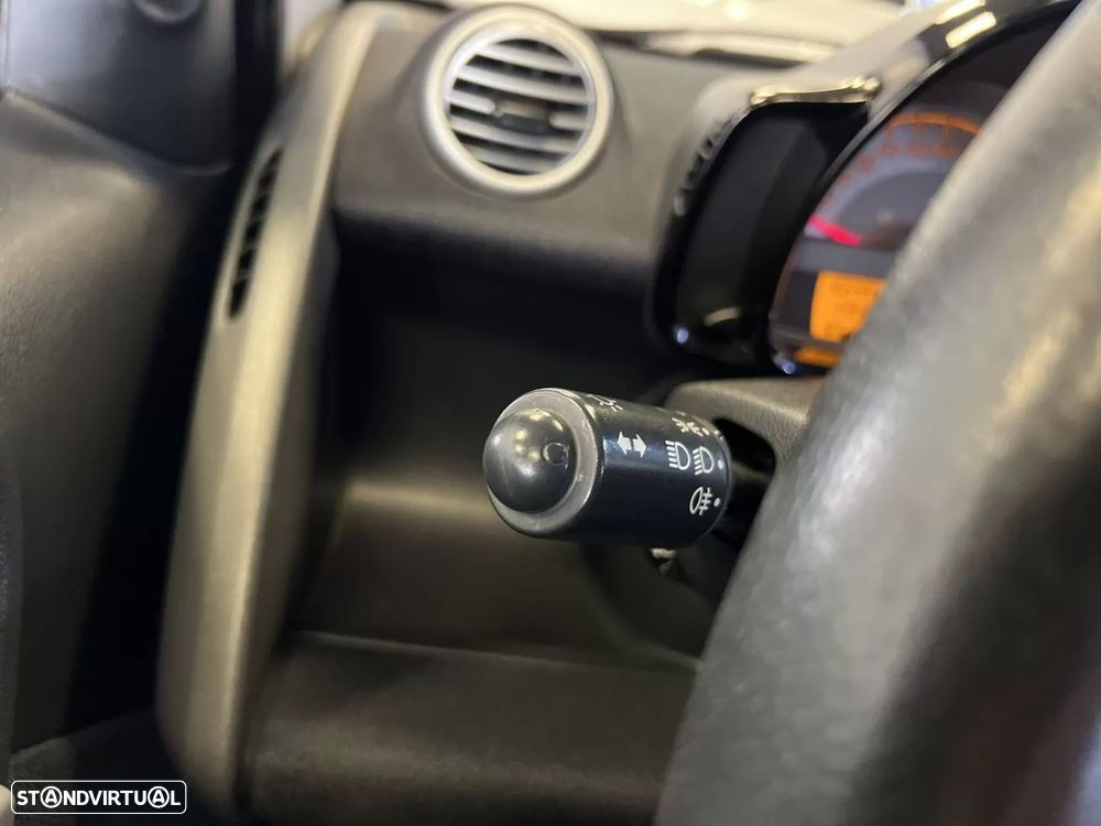 Smart ForTwo Coupé 1.0 mhd Passion 71 Softouch - 35