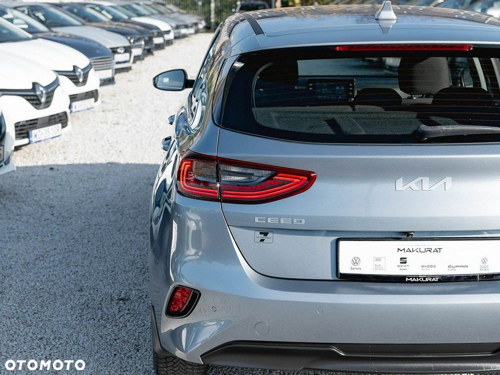Kia Ceed 1.5 T-GDI M DCT - 11