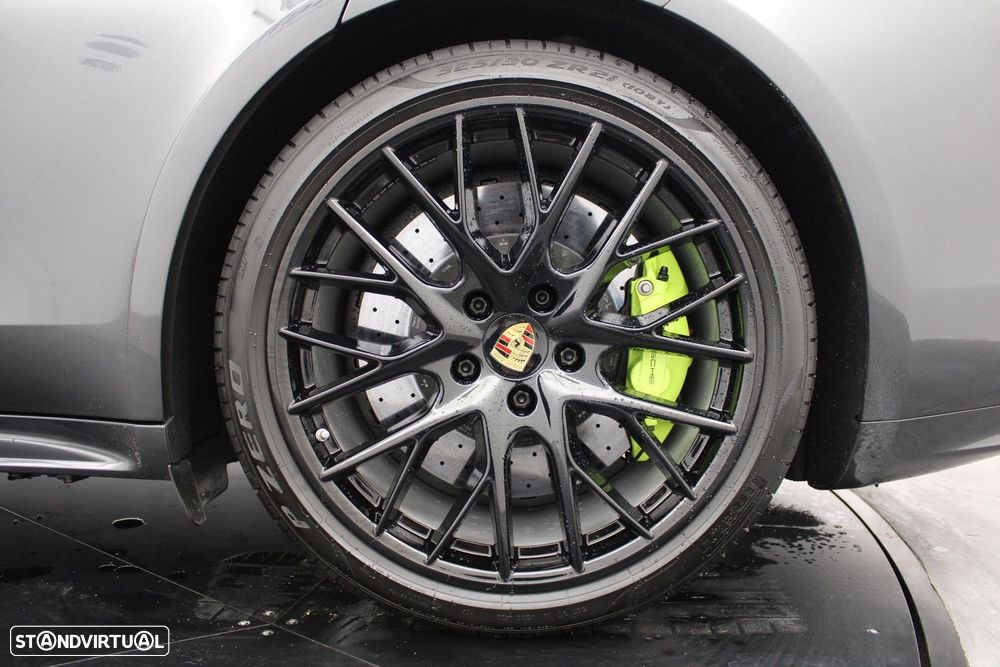 Porsche Panamera - 25