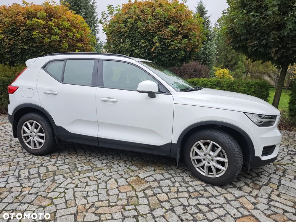 Volvo XC 40 T3 Momentum - 1