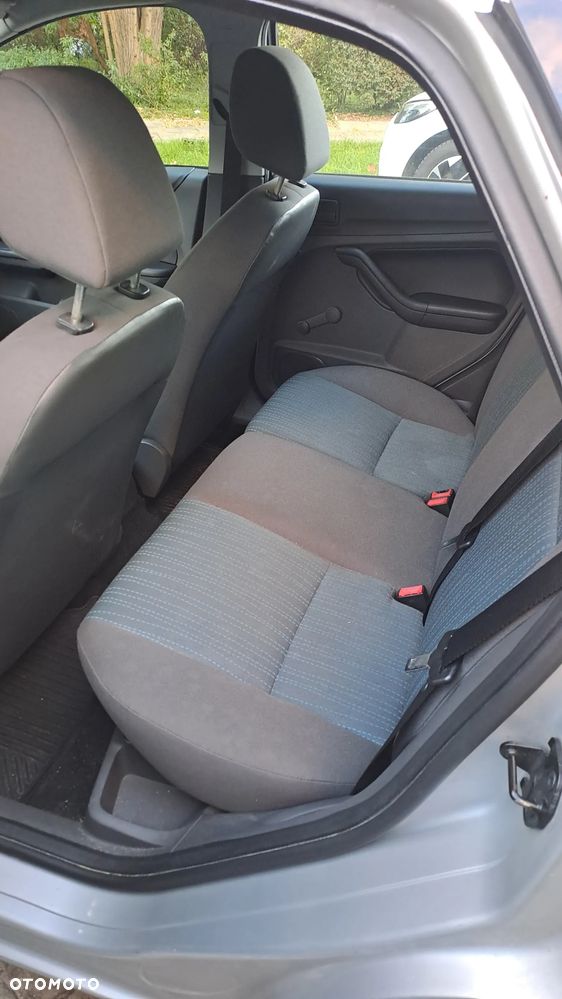 Ford Focus - 10