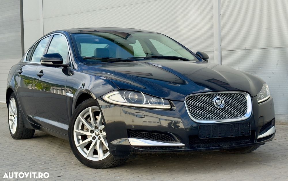 Jaguar XF 2.2 - 7