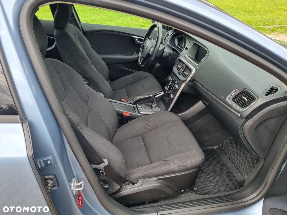Volvo V40 D2 Geartronic Kinetic - 17