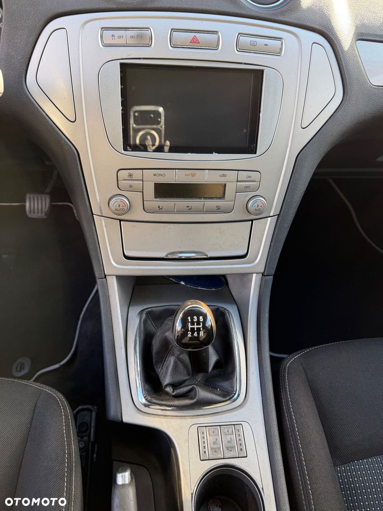 Ford Mondeo - 20