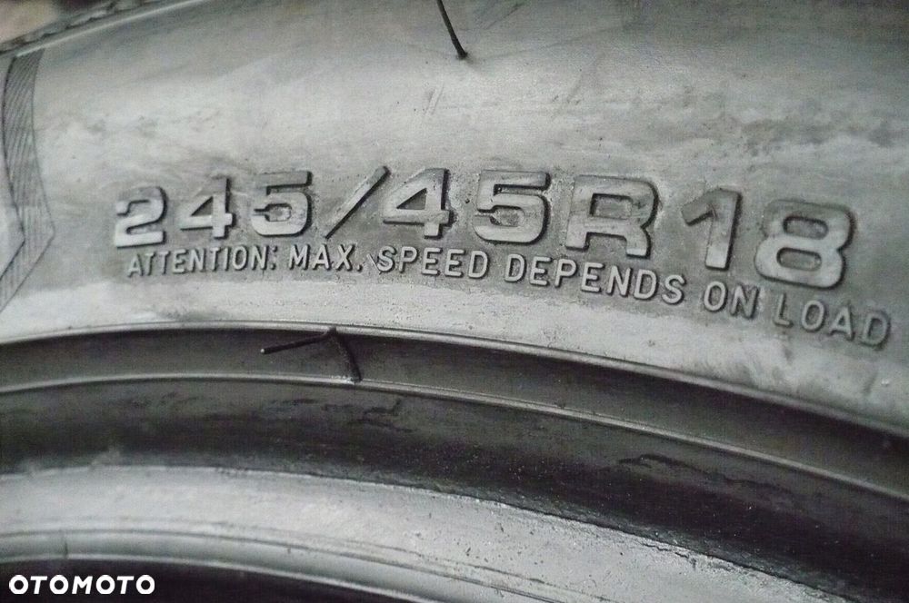 GOODYEAR Ultra Grip 8 Performance 245/45R18 7,9mm 2021 - 2