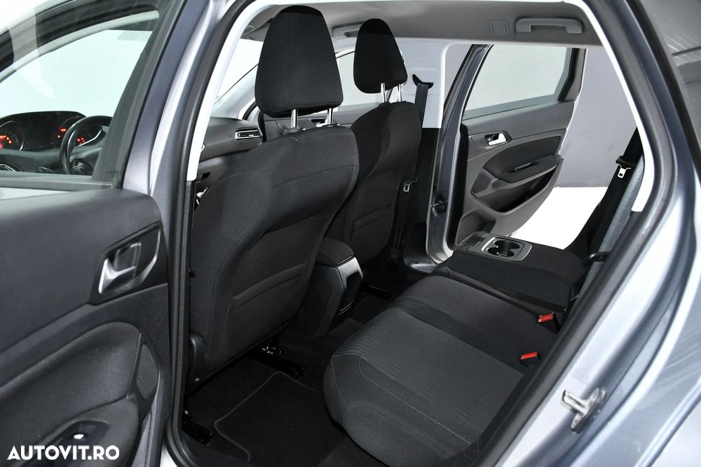 Peugeot 308 - 13