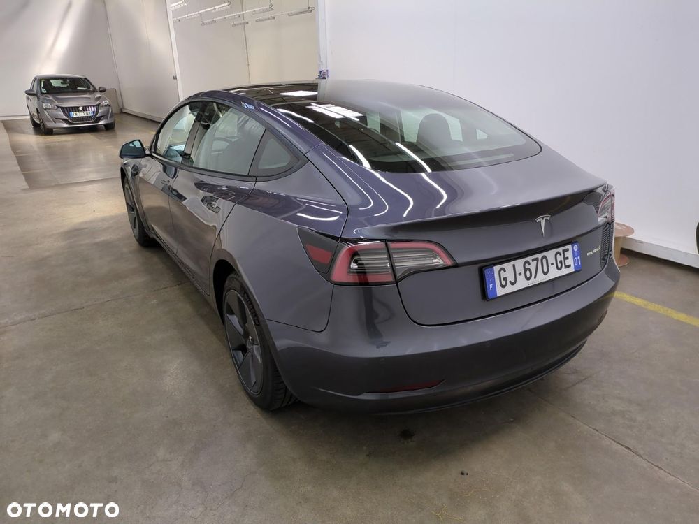 Tesla Model 3 Standard Reichweite Plus Hinterradantrieb - 20