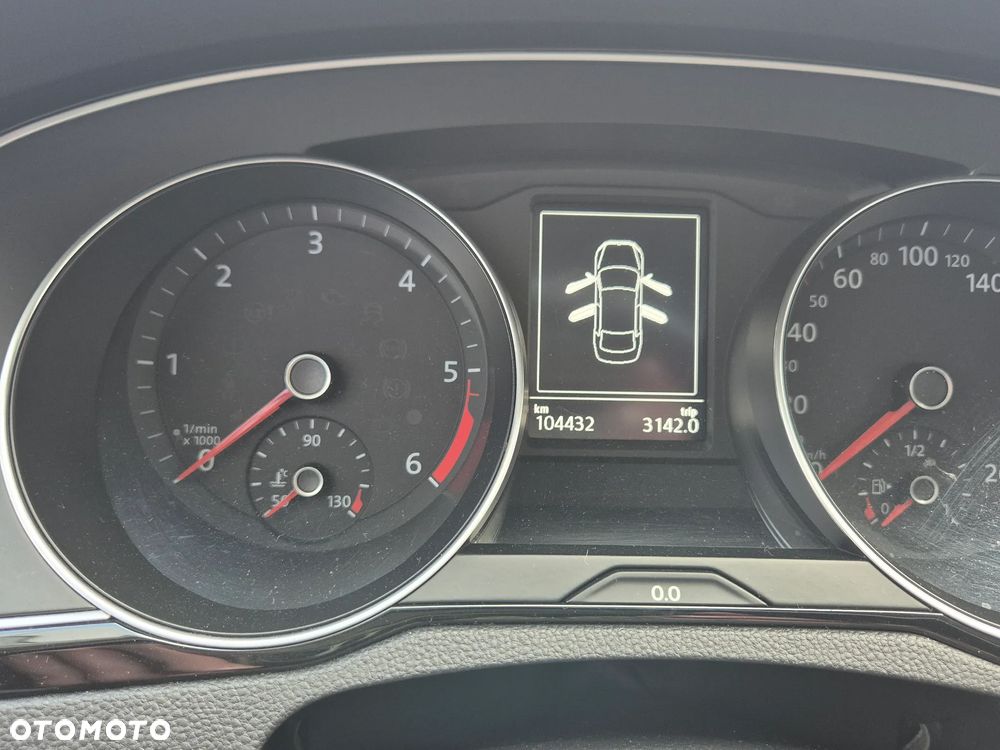 Volkswagen Passat 2.0 TDI (BlueMotion Technology) DSG Comfortline - 10
