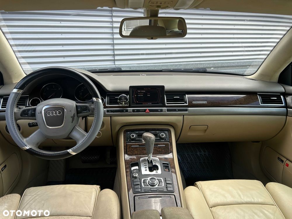 Audi A8 - 7