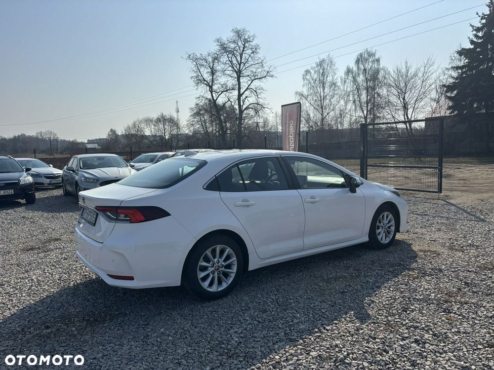 Toyota Corolla - 12