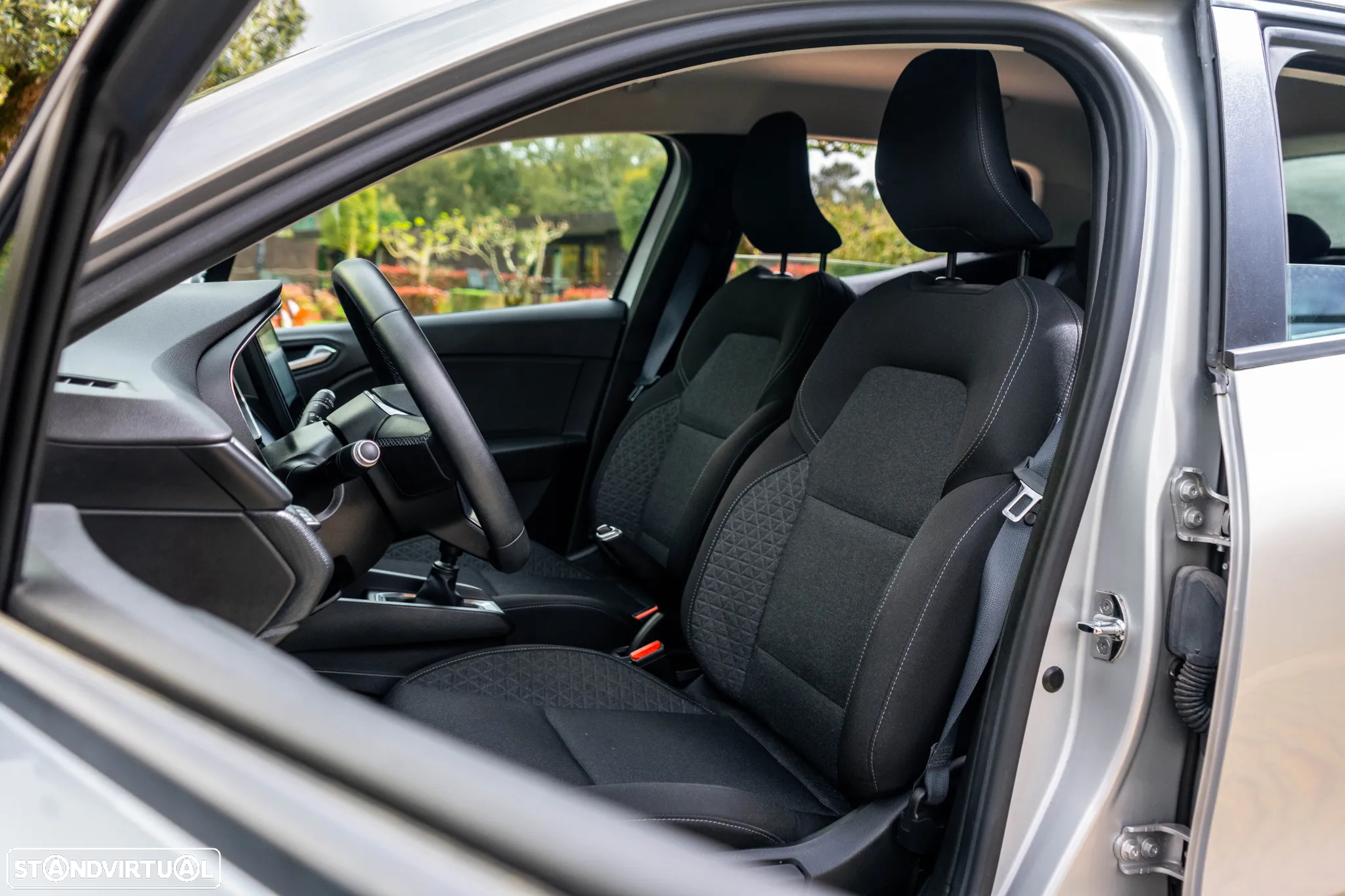 Renault Clio 1.0 TCe Limited - 27