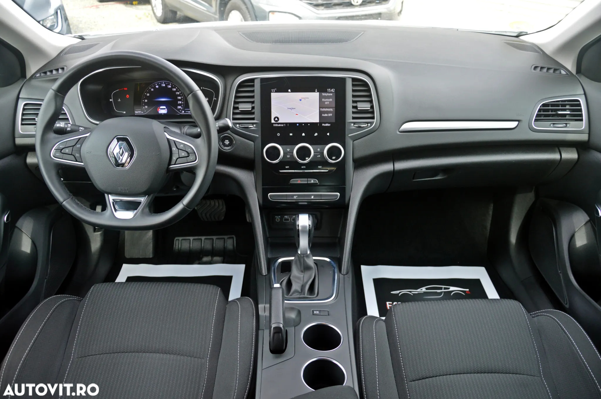 Renault Megane BLUE dCi 115 EDC BUSINESS EDITION - 6
