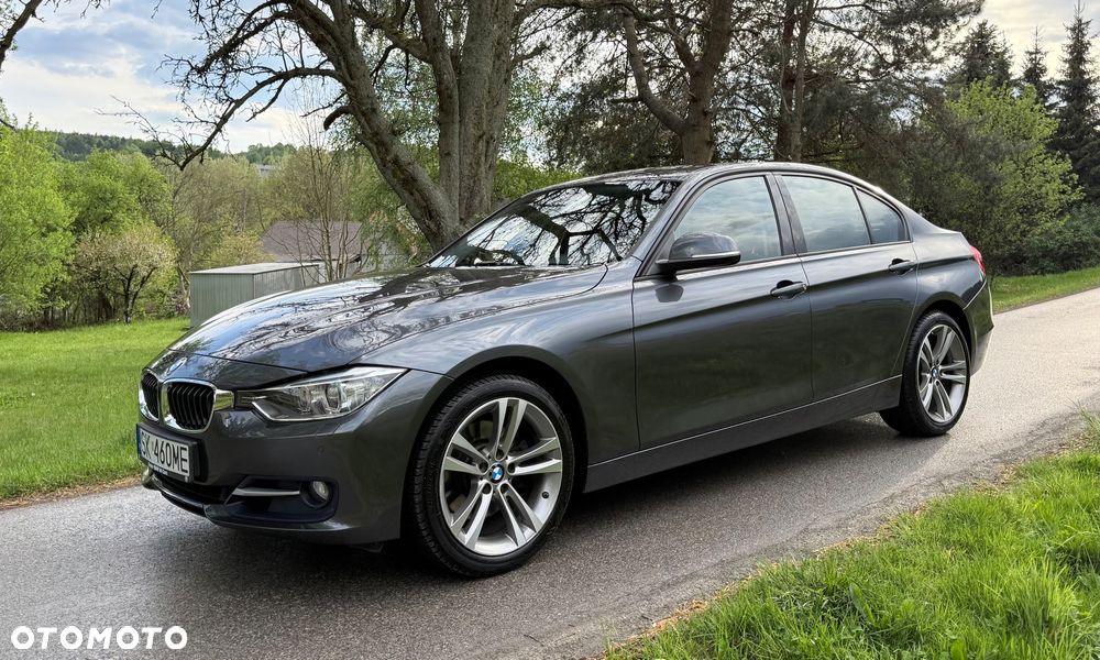 BMW Seria 3 328i xDrive Sport Line - 1