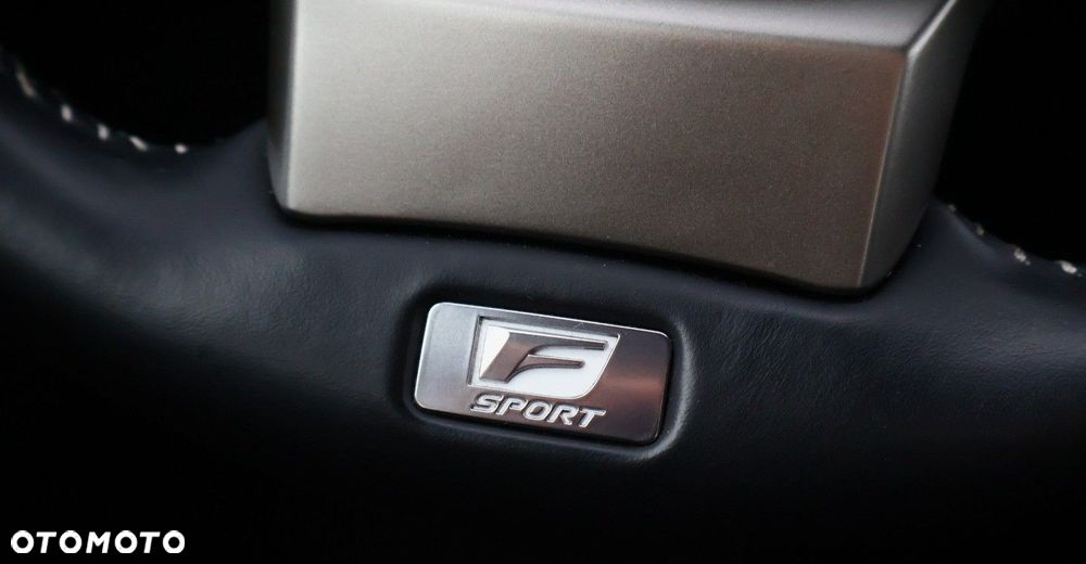 Lexus IS - 24