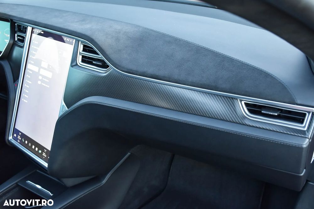 Tesla Model S - 16