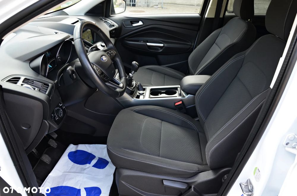 Ford Kuga 2.0 TDCi AWD Titanium - 27