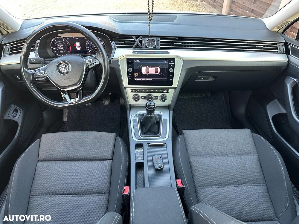 VOLKSWAGEN Passat 2018 — imagine 17