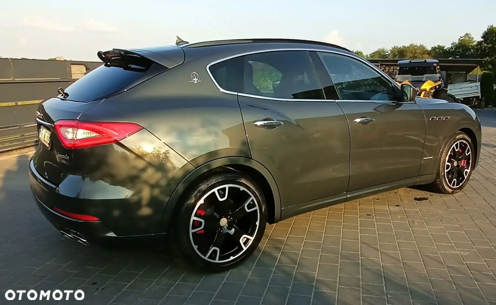 Maserati Levante S Q4 - 15