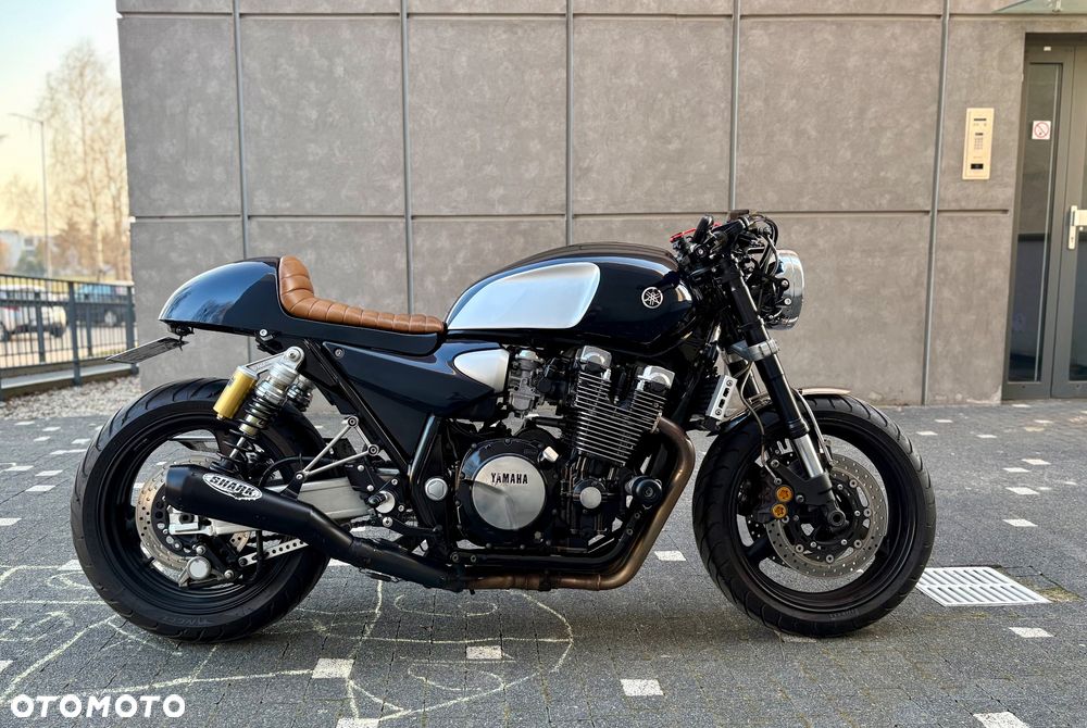 Yamaha XJR - 6