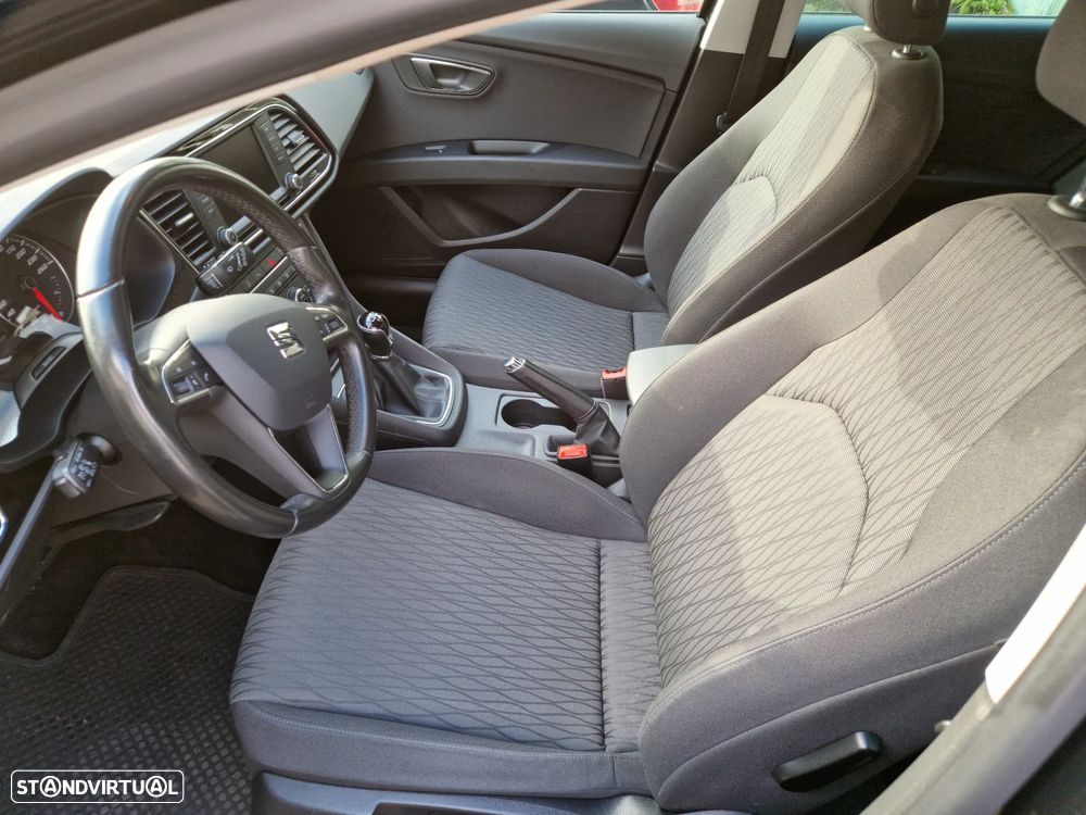 SEAT Leon ST 2.0 TDI DPF Style - 11