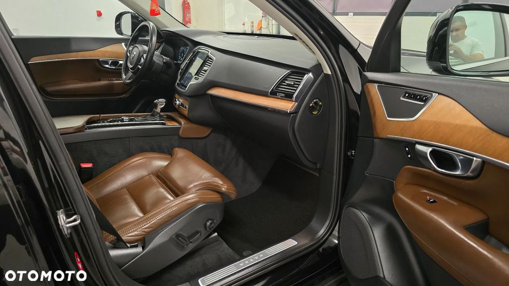 Volvo XC 90 D5 AWD Geartronic Inscription - 8