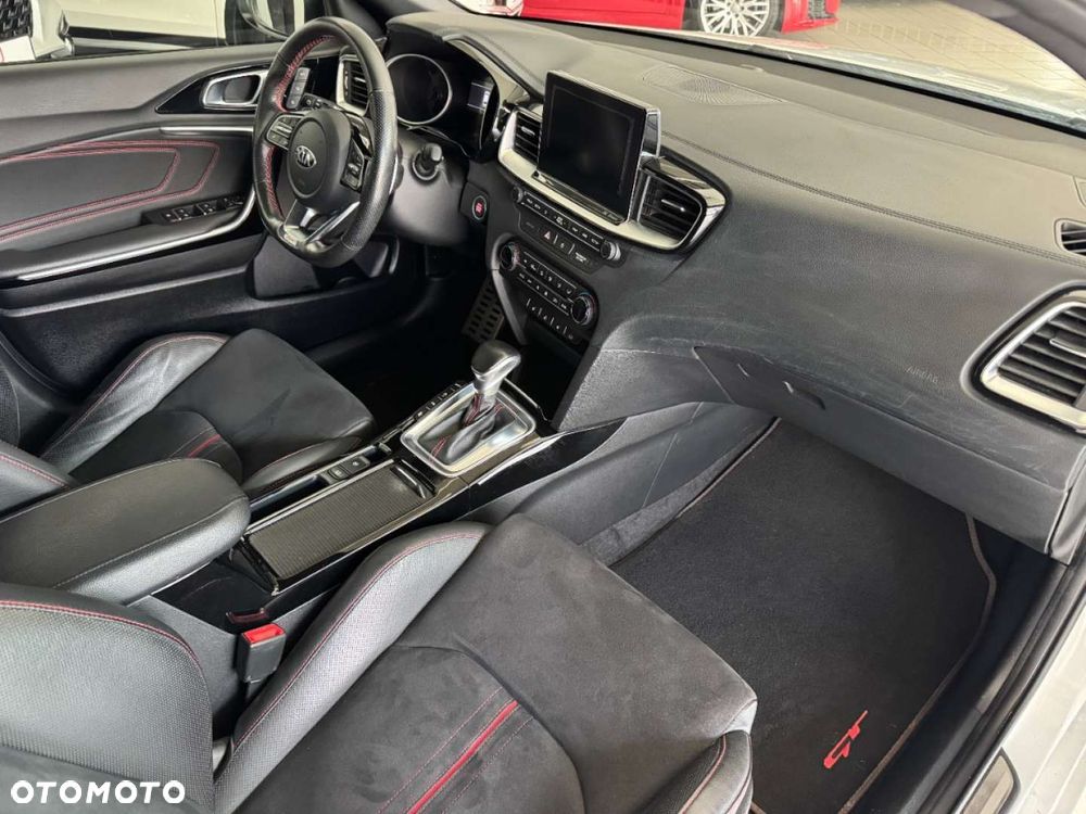 Kia ProCeed - 20