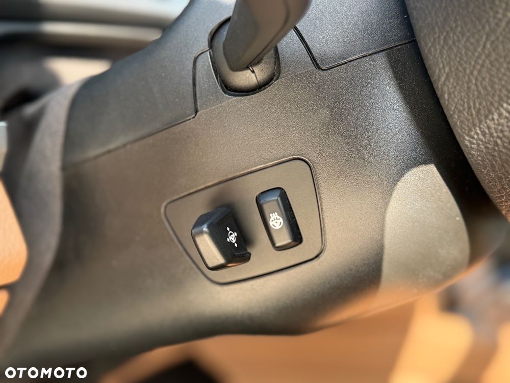 BMW Seria 7 750Li xDrive - 24