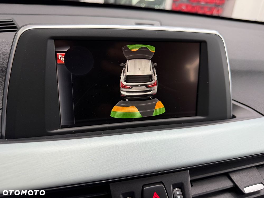BMW X1 sDrive18d Sport Line - 29