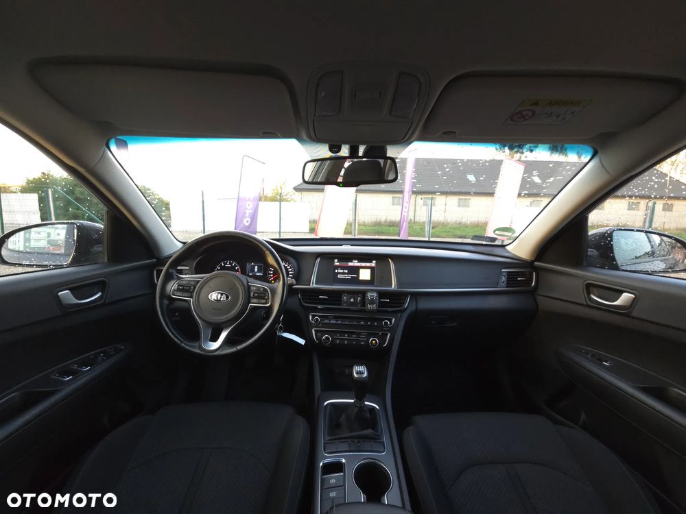 Kia Optima 2.0 M - 34