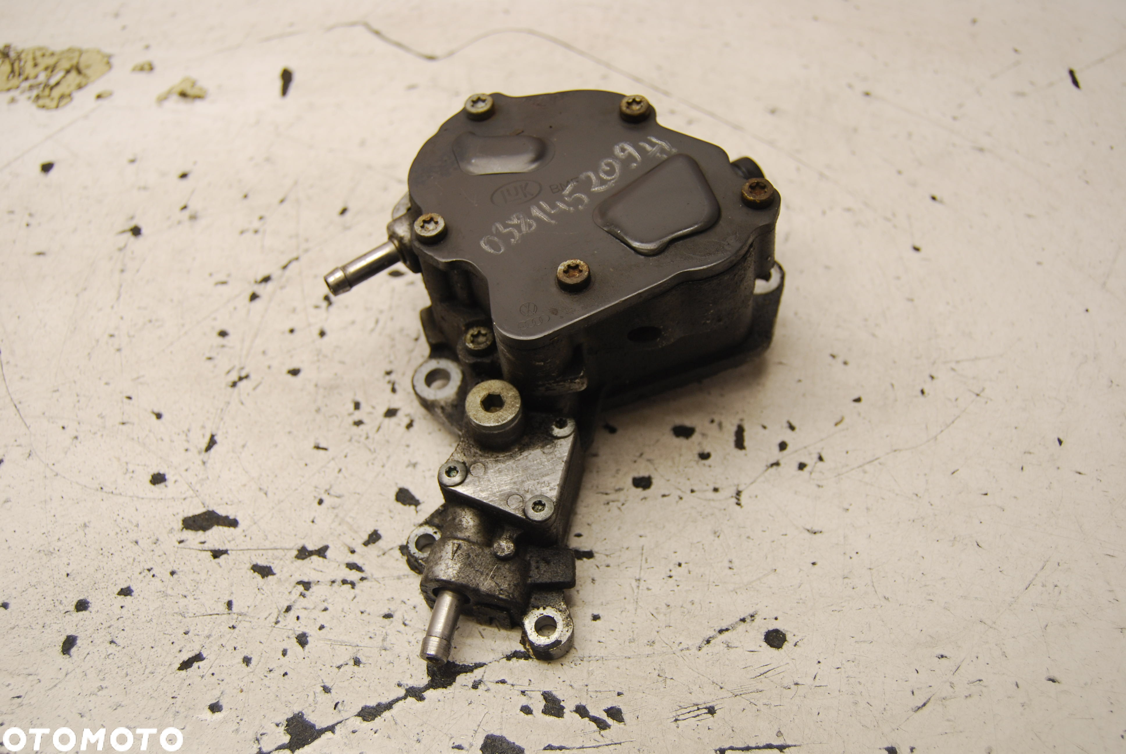 POMPA VACUM 038145209A 038145209E 1.9 TDI VW PASSAT AUDI A3 8P SEAT SKODA 038145209H - 10