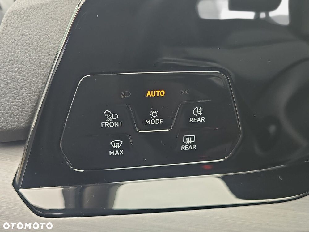 Volkswagen Golf 2.0 TDI Style DSG - 15