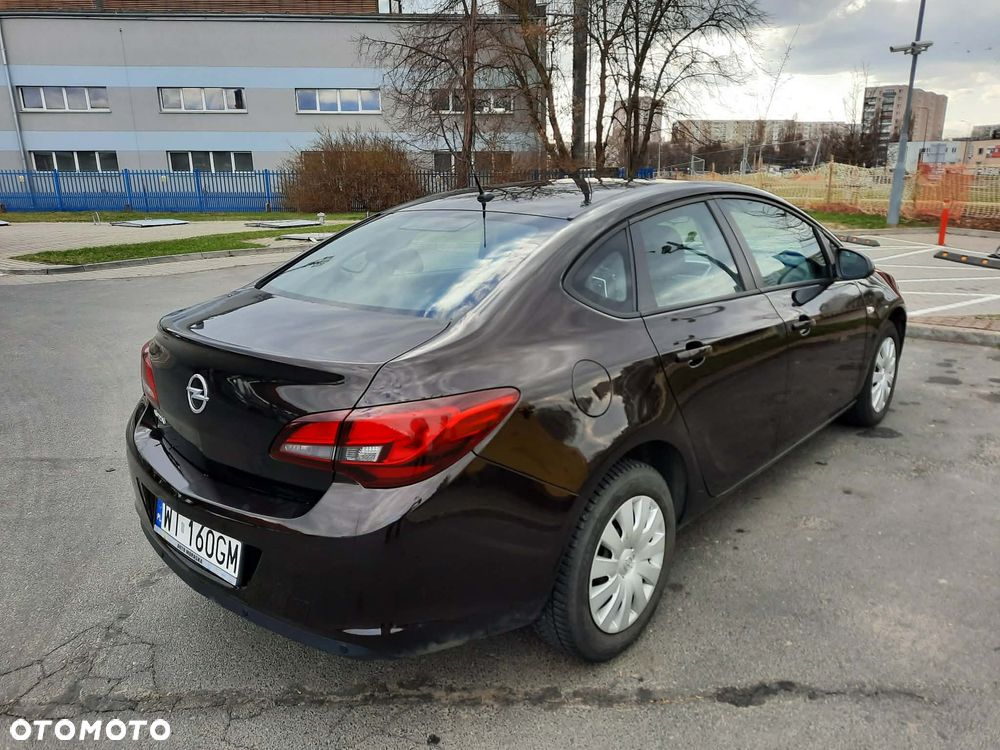 Opel Astra 1.6 EU6 - 2