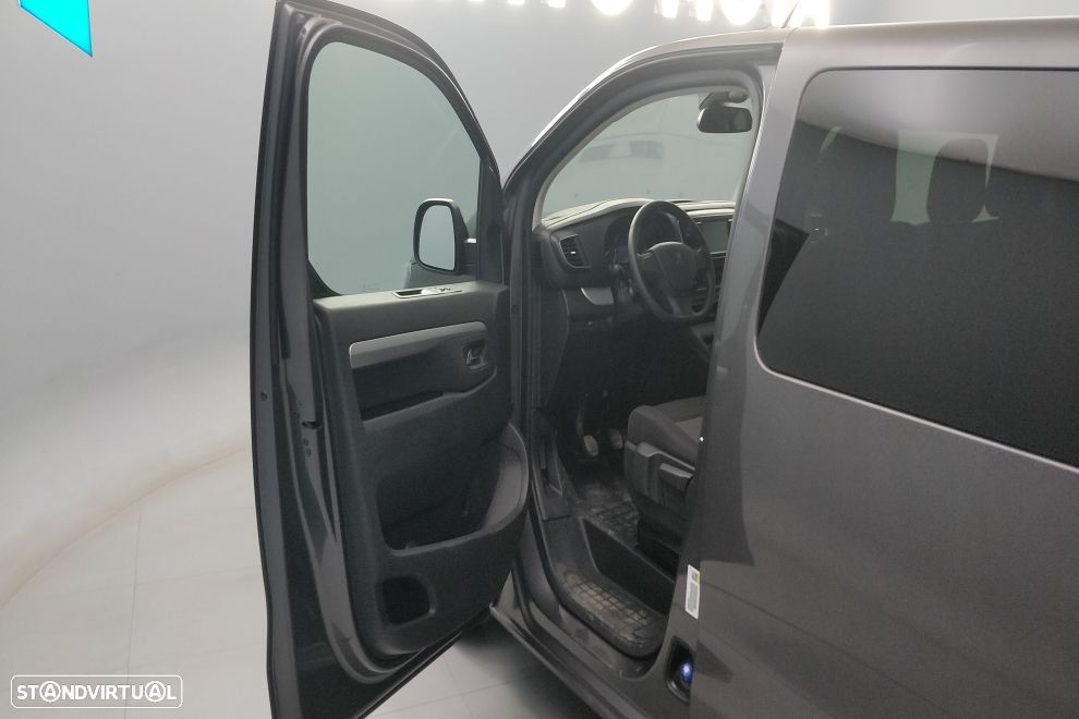 Peugeot Traveller - 28