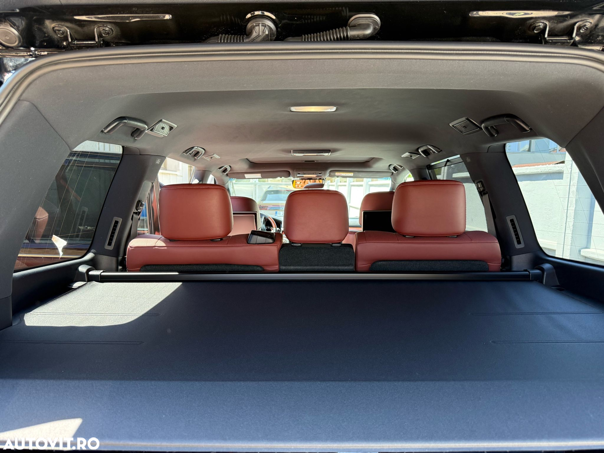 Lexus Seria LX - 25