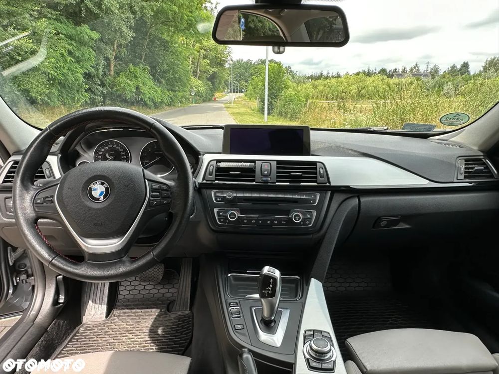BMW Seria 3 328i - 21