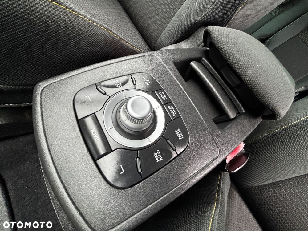 Renault Scenic 2.0 16V Bose Edition CVT - 13