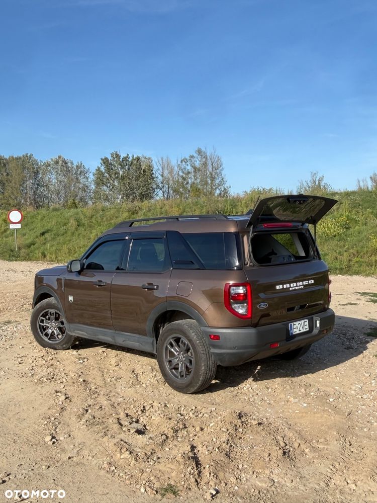 Ford Bronco - 9