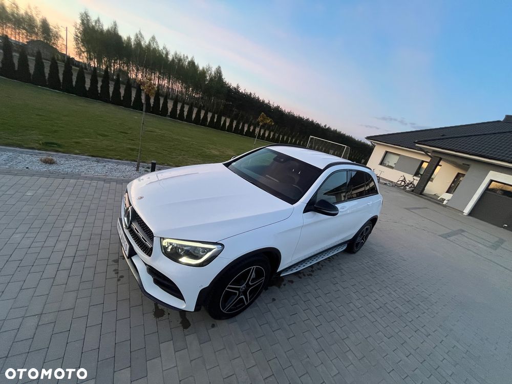 Mercedes-Benz GLC 220 d 4Matic 9G-TRONIC AMG Line - 4
