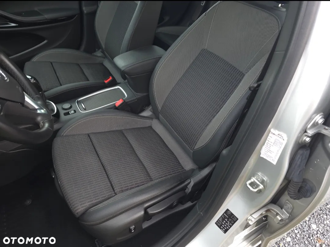 Opel Astra 1.5 D Start/Stop Business Elegance - 20
