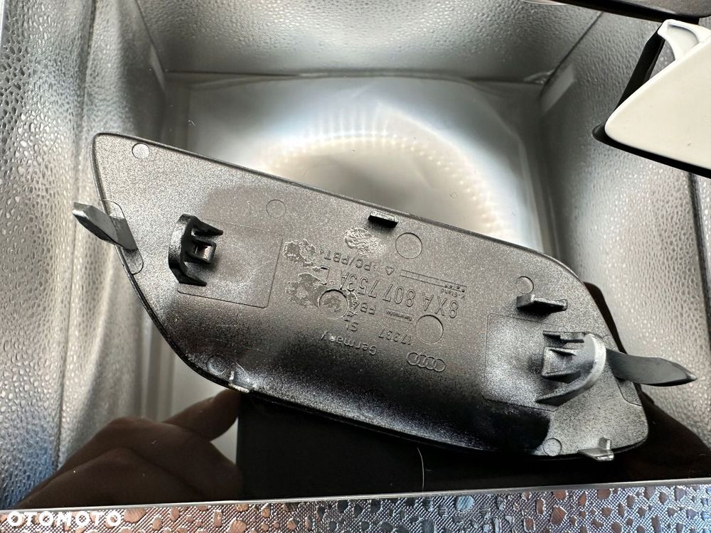 Zaślepka spryskiwacza AUDI A1 LIFT S-LINE L / P LZ9Y CZARNA PERŁA - 15