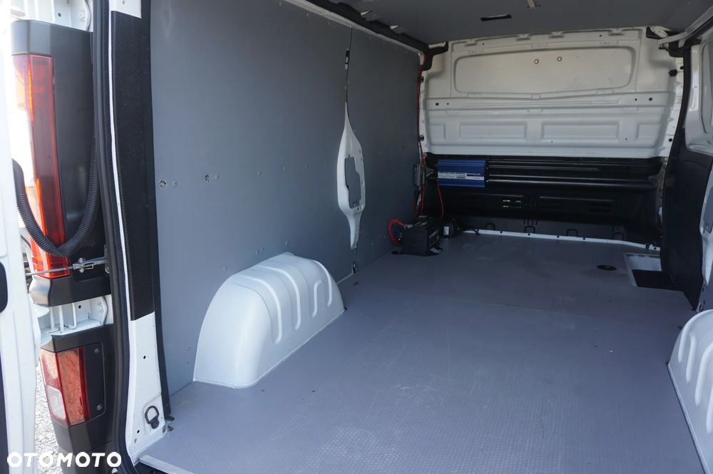 Renault TRAFIC - 38