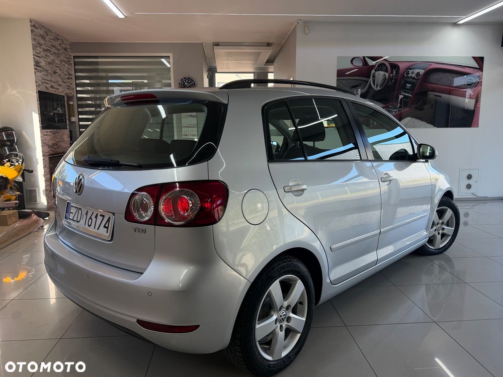 Volkswagen Golf Plus - 27