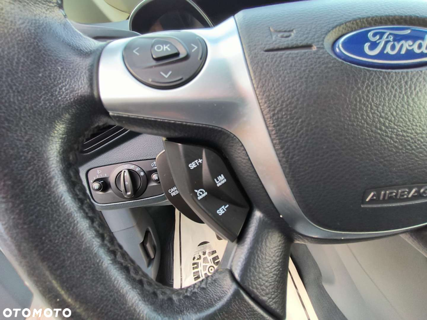 Ford C-MAX - 12