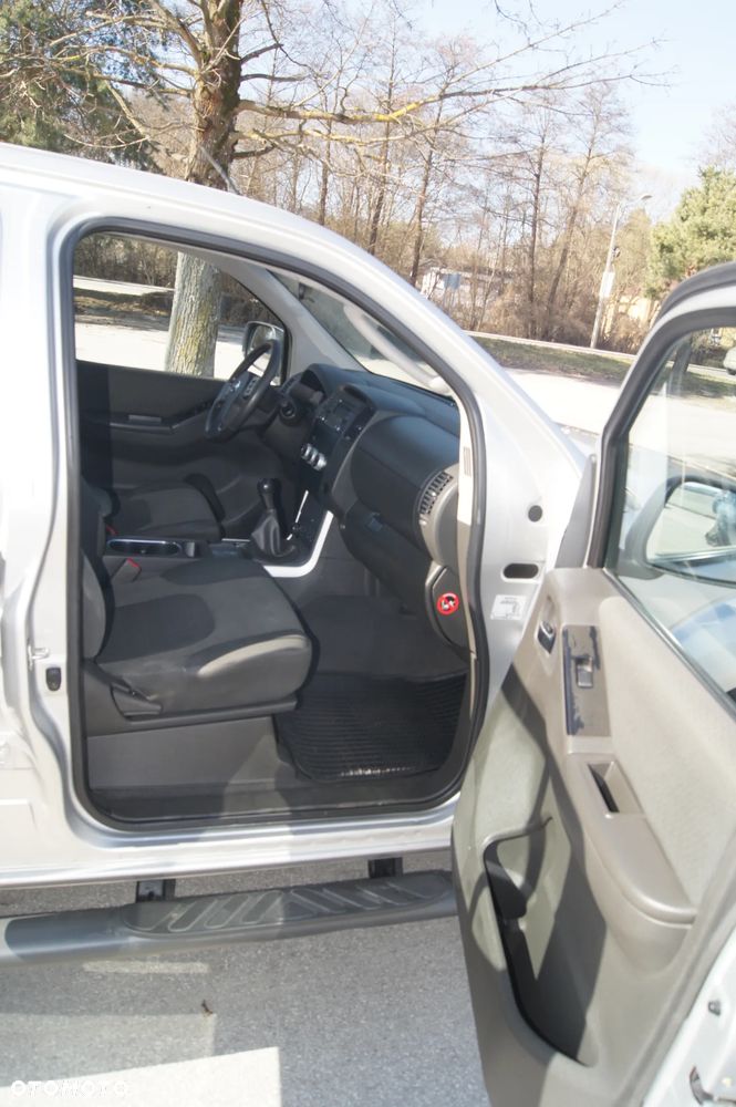 Nissan Navara 2.5 D LE Long - 11