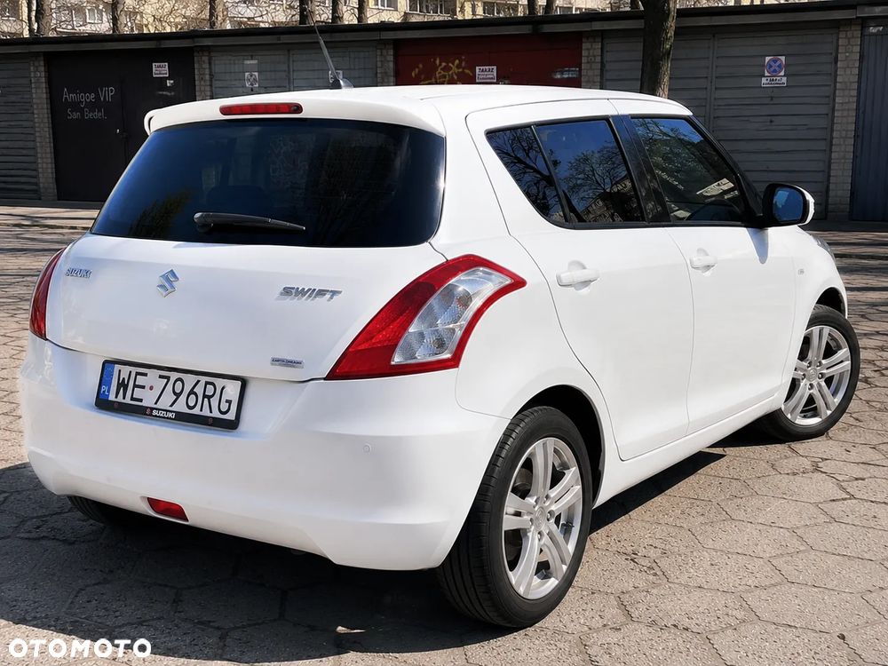 Suzuki Swift - 4