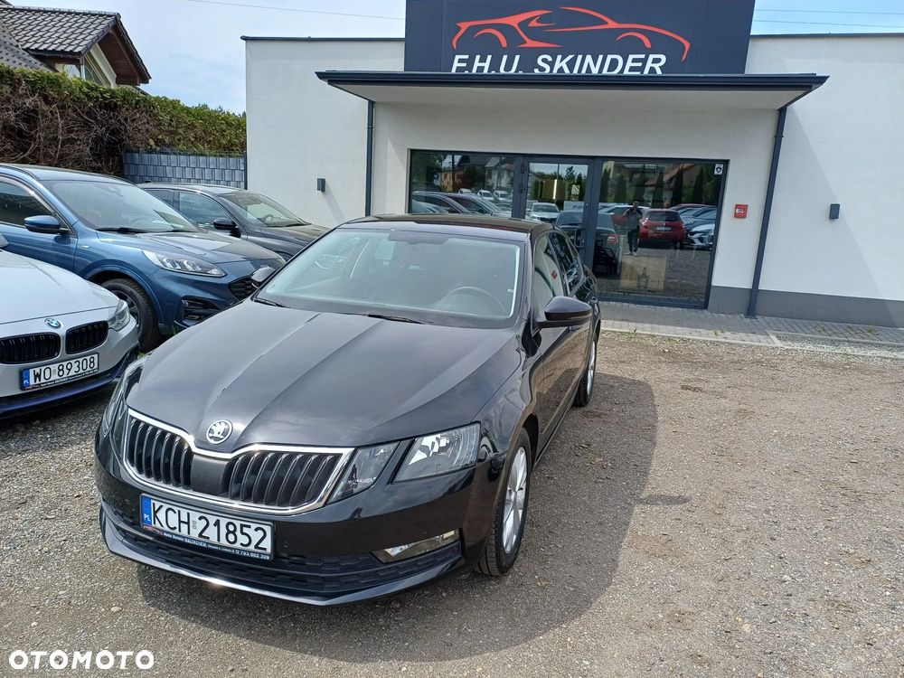 Skoda Octavia 1.6 TDI DSG Clever - 3