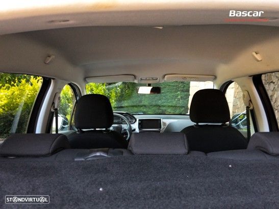 Peugeot 2008 1.6 e-HDi Allure - 12