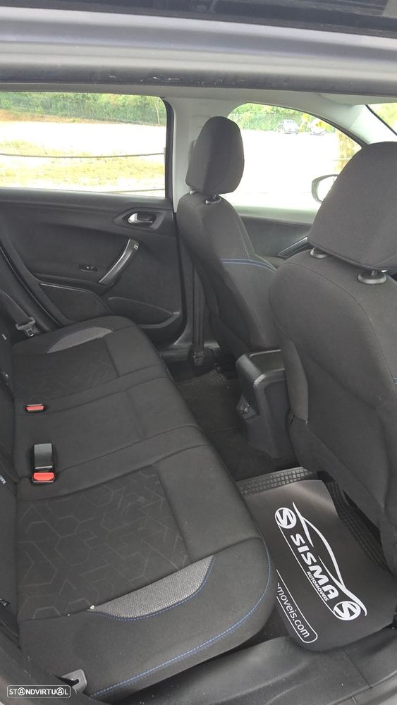Peugeot 2008 1.2 PureTech Style - 35